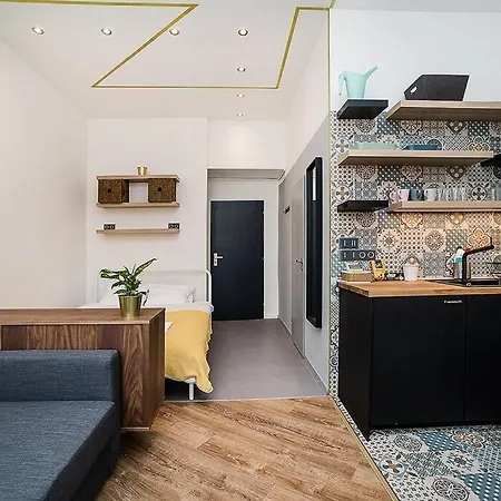Designer By Beautiful Park & Church Apartment Prague