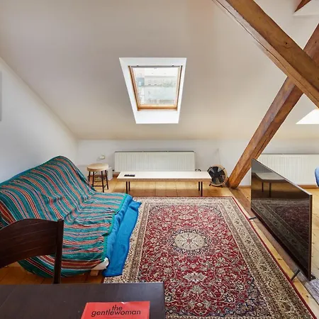Days - Sunlit Attic Loft In Vinohrady * Prague