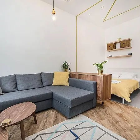 Designer By Beautiful Park & Church Prague