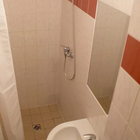 Hotell Easy Star 2*