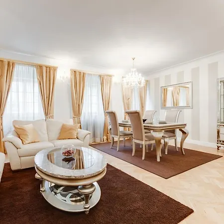 Charles Bridge Royal - Castle District Apartment