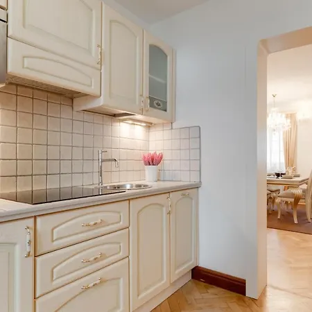 Charles Bridge Royal - Castle District Apartment *