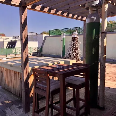 Romantic With Jacuzzi Appartement
