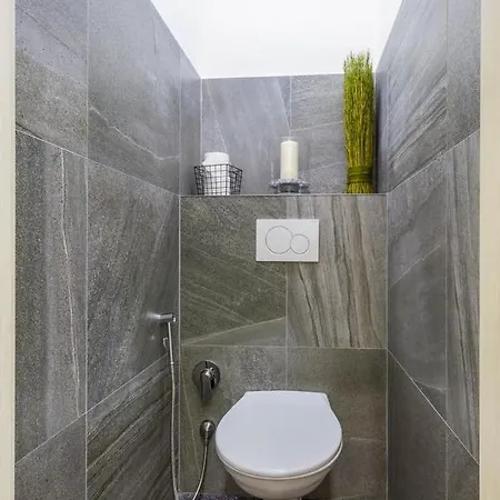 Stylish 5 Minutes Walk From City Center Apartment Prague