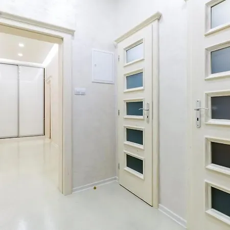 Stylish 5 Minutes Walk From City Center *
