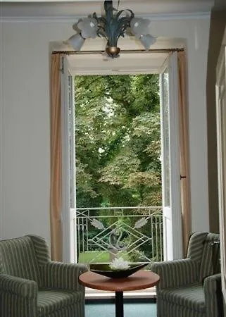 Castle Hotel