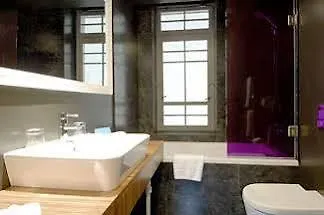 Otel The Icon & Lounge 4*