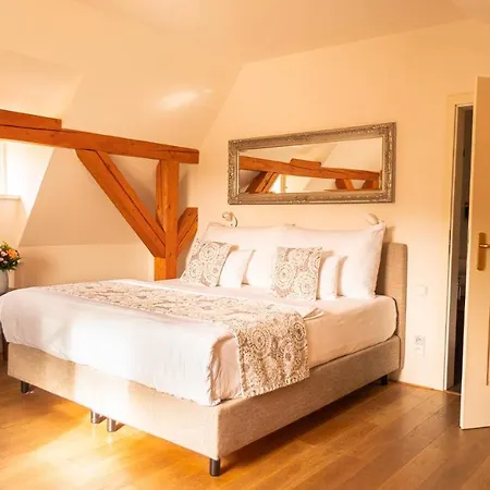 Golden Key Castle Hotel 4*