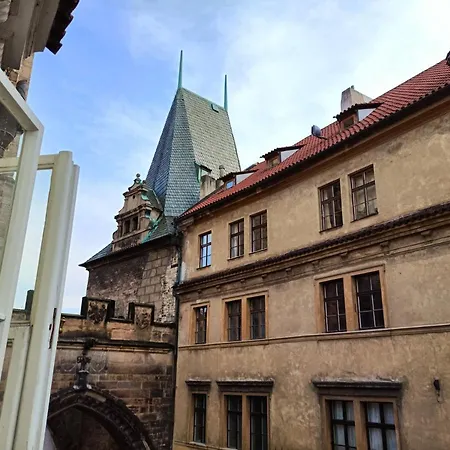 Auberge de jeunesse Charles Bridge & *