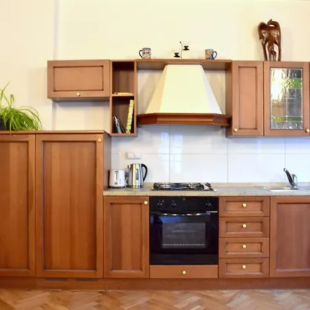 Lesser Town! Apartment