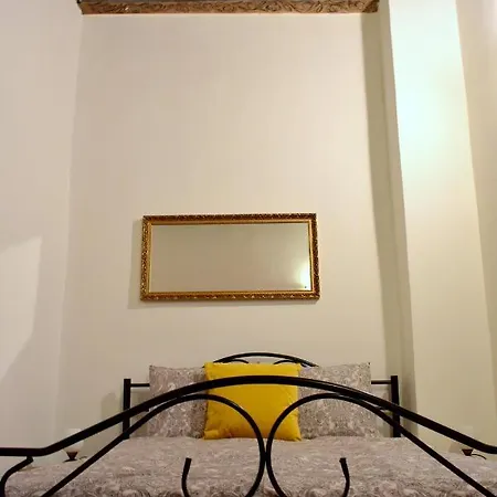 Lesser Town! Apartment *