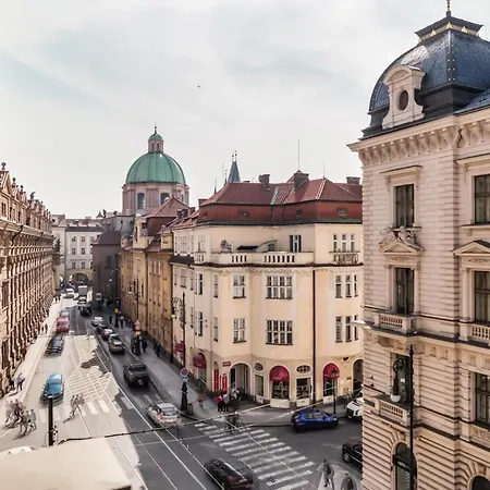 Charles Bridge - 3 Bedroom - Old Town Prague