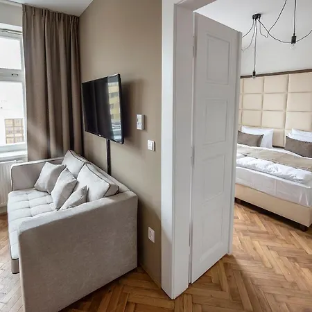 Letna Garden Apartment