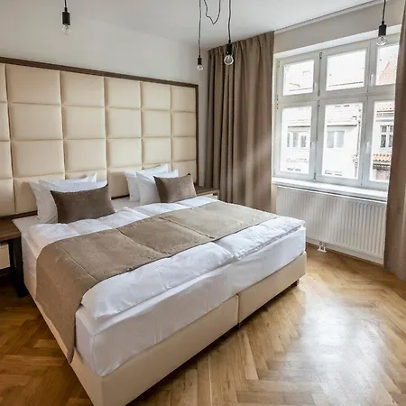 Letna Garden Apartment *