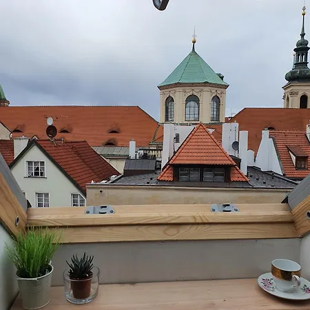 Cozy View Location Charles Bridge