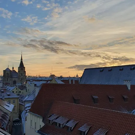 Cozy View Location Charles Bridge Apartment *