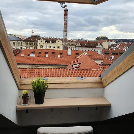 Cozy View Location Charles Bridge Apartment *