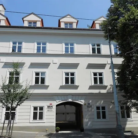 Central Prague Apartments *