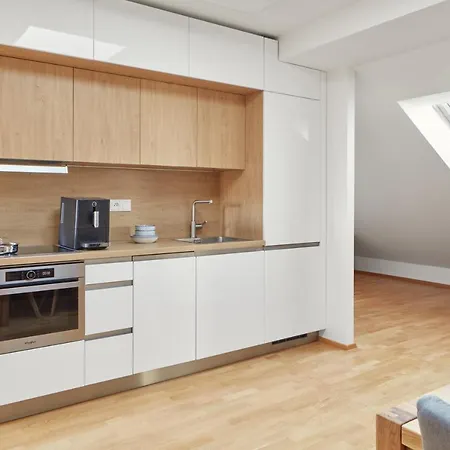 Apartment Bright In New Town By Days
