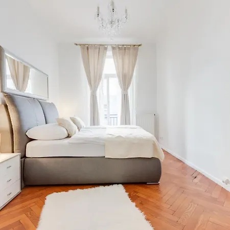 Luxury Riverside In The Center Of Appartement Praag