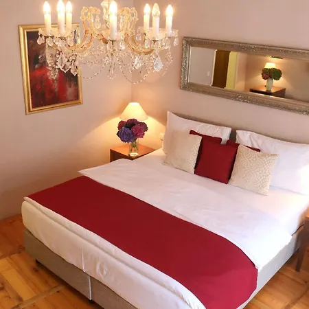 Hotel Golden Key Castle