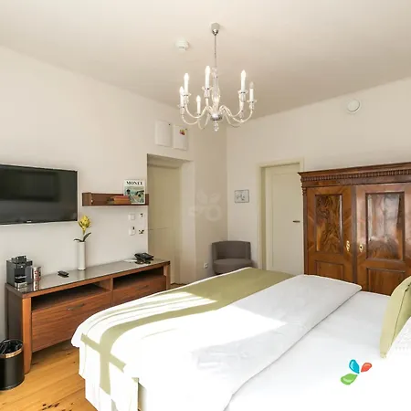 Golden Key Castle Hotel