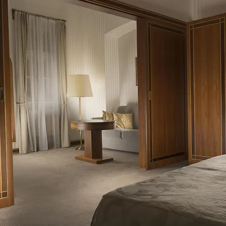 Pod Vezi Hotel