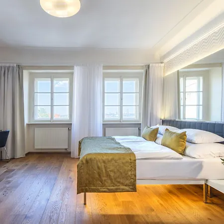 Hotel Golden Star 4*