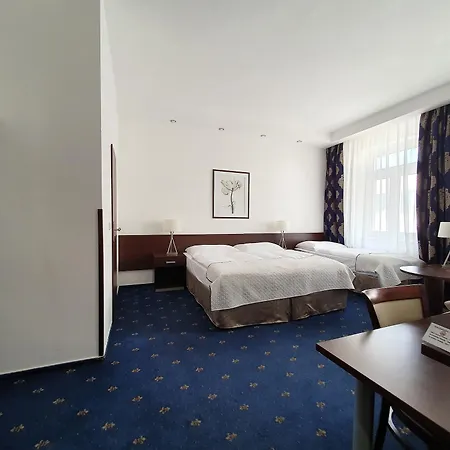 Royal Plaza 3* Praga