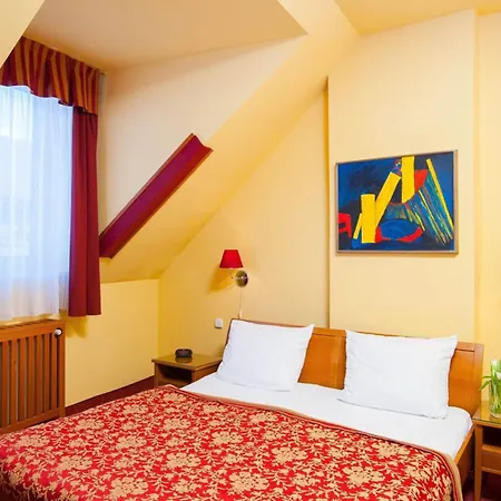 Otel Cloister Prag