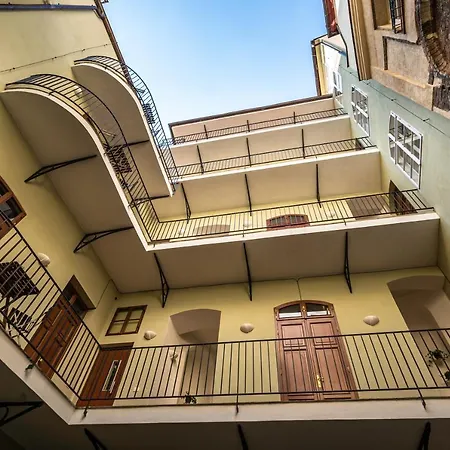 Appartamento Charles In Old Town *