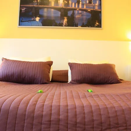 Lounge Crown 3* Prague