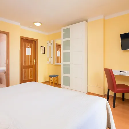 Lounge Crown 3* Prague