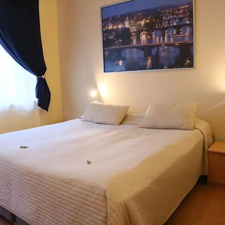 Lounge Crown Hotel