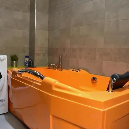 New Rooftop With Private Wellness, Sauna & Whirlpool Bath Apartment Prague