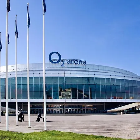 Lyly - Parkování Zdarma - U Centra Appartamento *