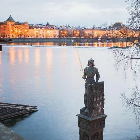 Andaz Prague, By Hyatt 호텔 5*