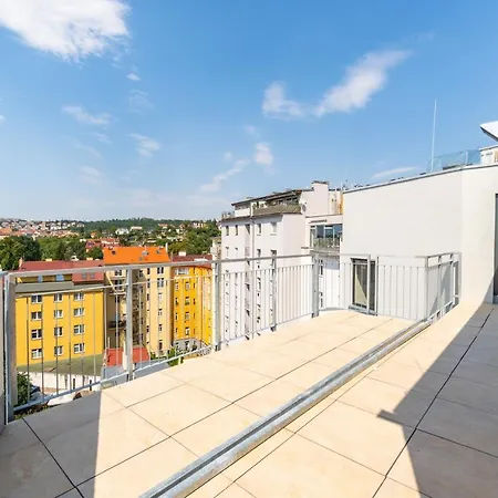 Penthouse # 81 With Panoramic View In Elite Rezidence With Free Parking Prag