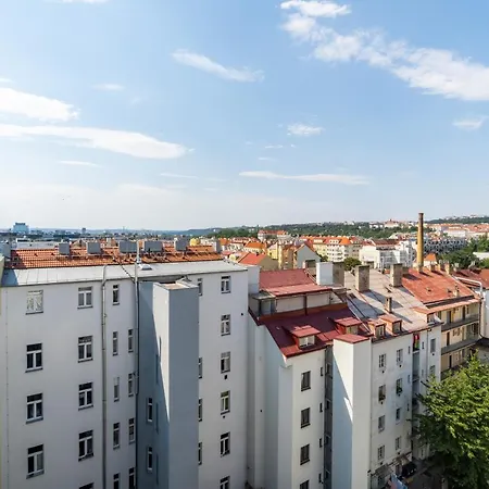 Penthouse # 81 With Panoramic View In Elite Rezidence With Free Parking Praha