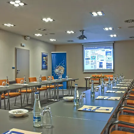 Hotel Ea Crystal Palace
