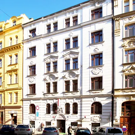 Olga 3* Praha