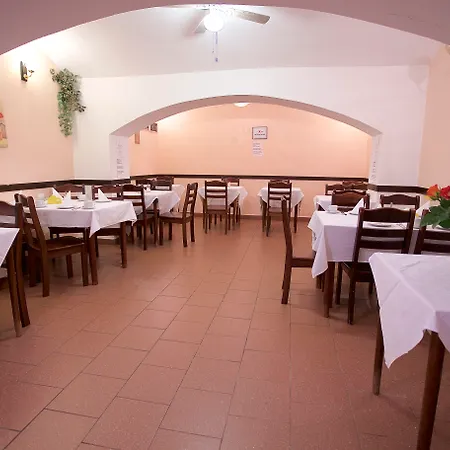 Olga Hotel 3*