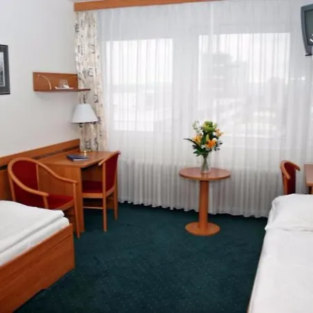 Otel Ilf Prag