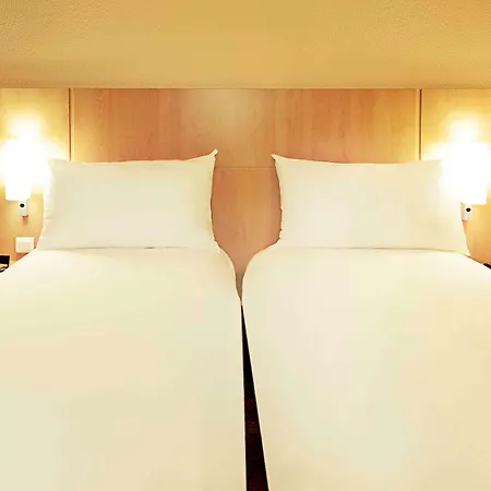 Ibis Old Town 3*