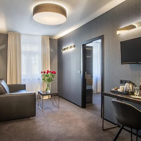 Hotell Mucha 4*