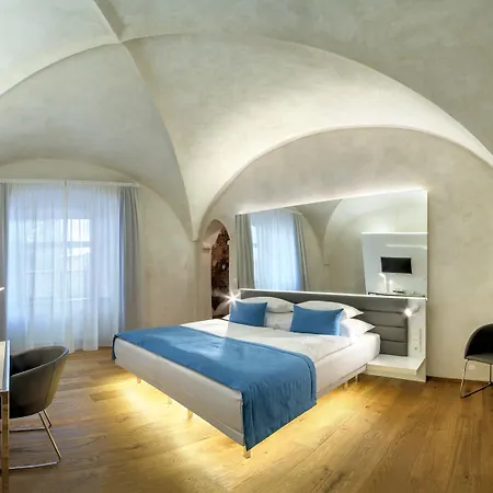 Bishop's House Hotel 4*