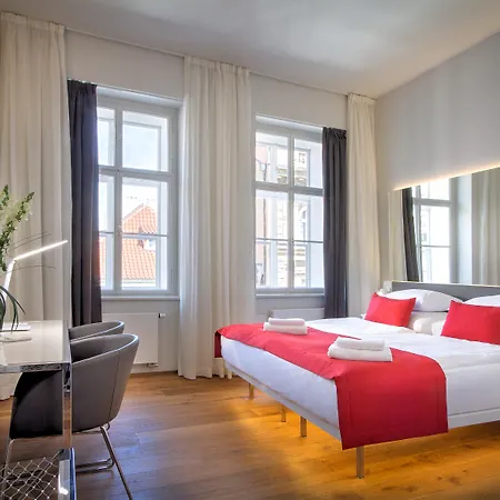 Bishop's House 4*