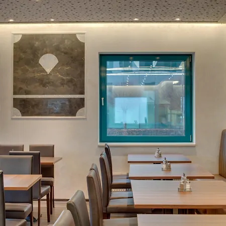 Hotell Amedia Express Prague, Trademark Collection By Wyndham
