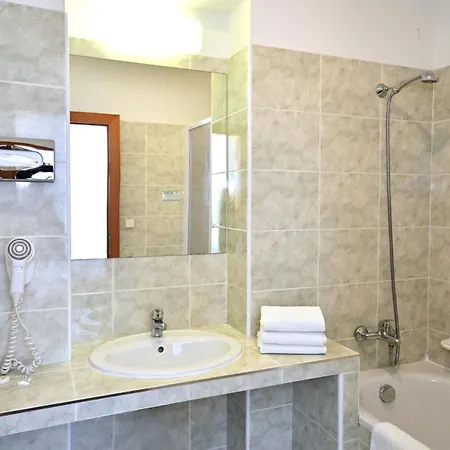 Hotel Merkur - Czech Leading 4*