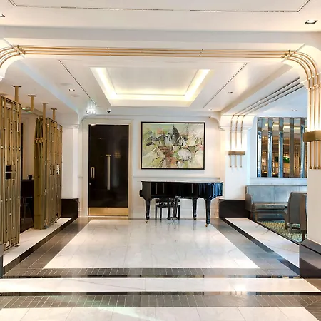 Hilton Old Town Szálloda